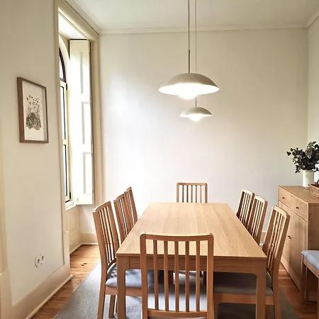 Liberdade 75 Family House アパート