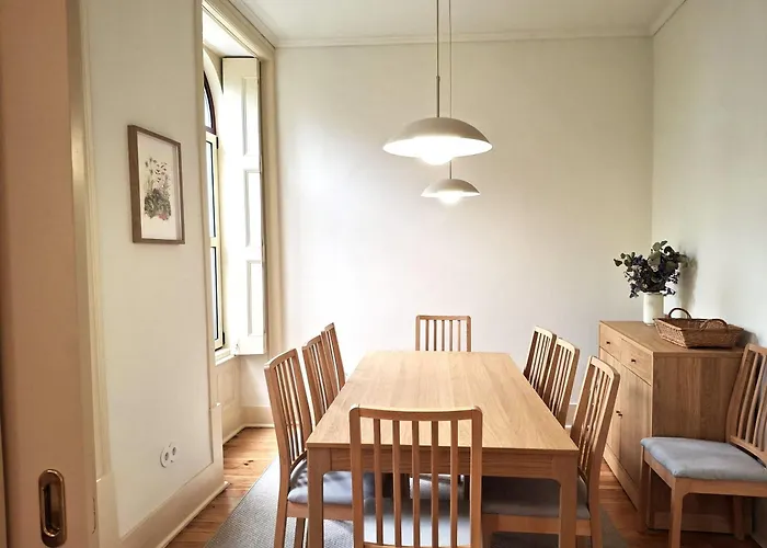 Liberdade 75 Family House アパート